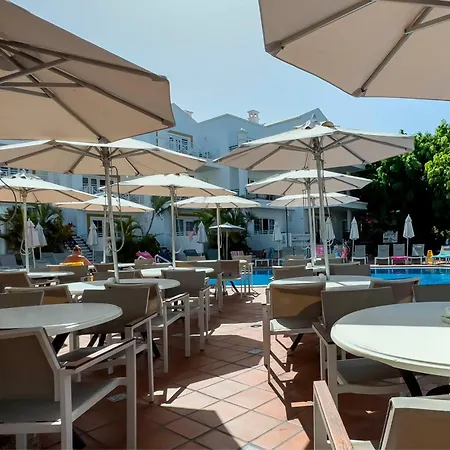 Parque Del Sol アパートホテル 3*