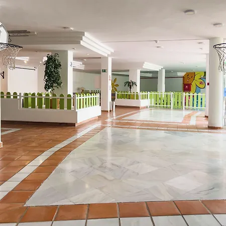 Parque Del Sol Apartahotel