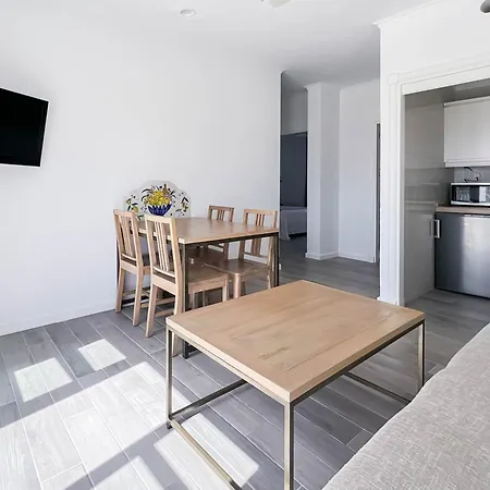 Parque Del Sol 公寓式酒店