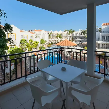 Parque Del Sol 公寓式酒店 阿德耶